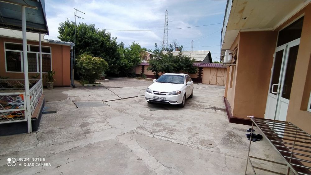 Ховлили Уй жой 9,7 соток сотилади