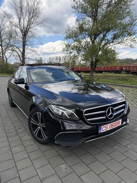 Mercedes Benz E220
