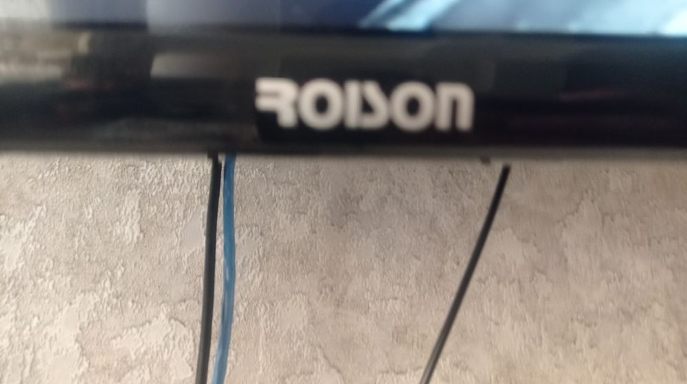 TELEVIZOR..Roison 32 smart sastayani zurr