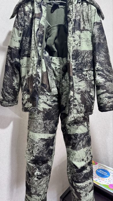 Продам теплый зимний комбез. Россия качество.