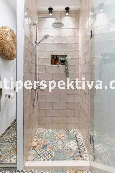 Продава се Тристаен апартамент в Пловдив, Младежки Хълм - 80 кв.м за 2423 €/кв.м - Снимка #8