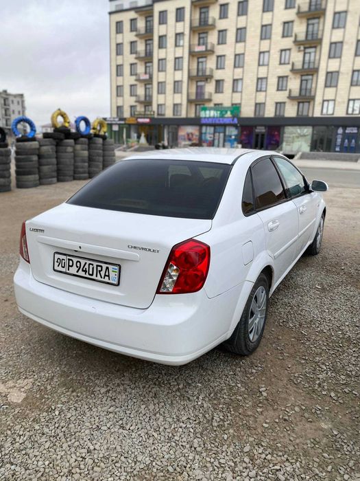 Ажойиб Ласетти сотилади