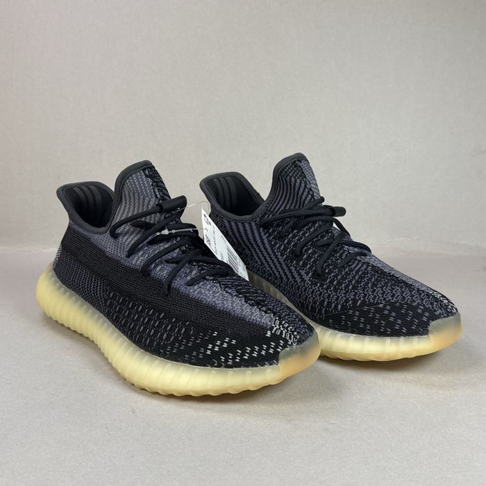 Yeezy 350 V2 "Carbon"! НОВИ!
