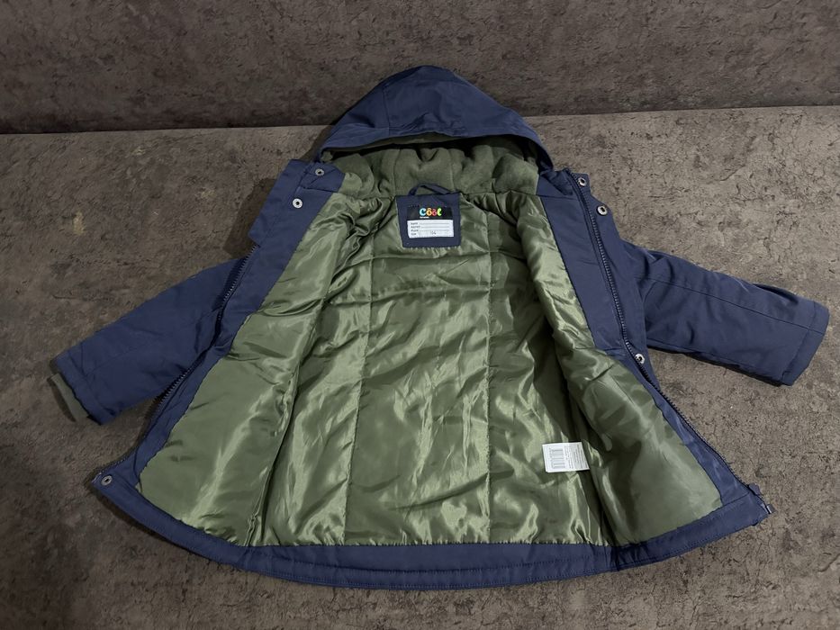 Продам дет куртку в р 104