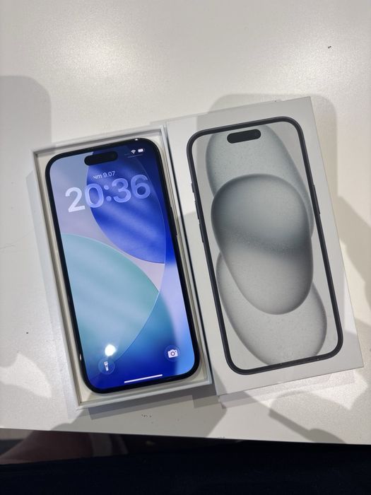 IPhone 15 черен