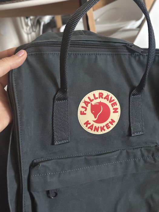 Оригинална раница Fjällräven Kånken Classic – Тъмносиня (Navy) / Отлично състояние