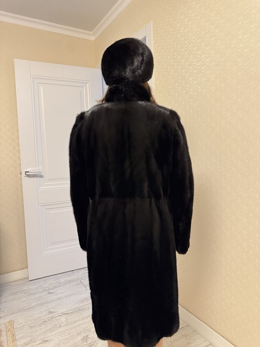 Норковая шуба и беретка