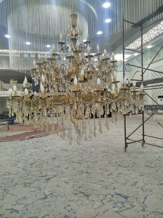 Продаётся люстра