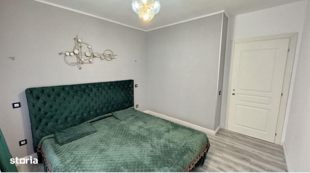 Vand Pat catifea 180x200 cu lada de depozitare vine cum se vede in poze