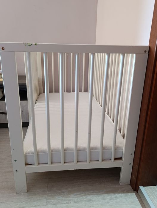 Матрак IKEA за бебешка кошара + кошара IKEA