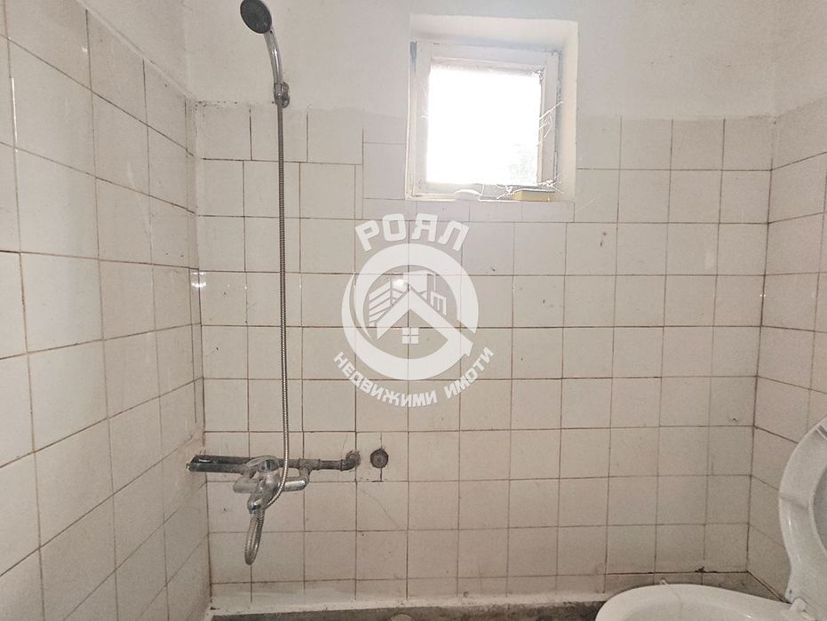 Продава се Къща в с. Избеглии, Област Пловдив - 300 кв.м за 250 €/кв.м - Снимка #10