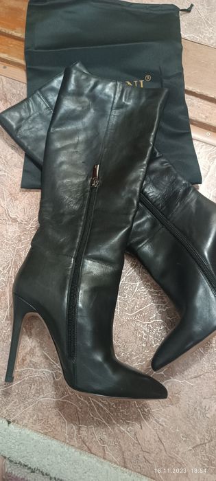 Продам женскую обувь