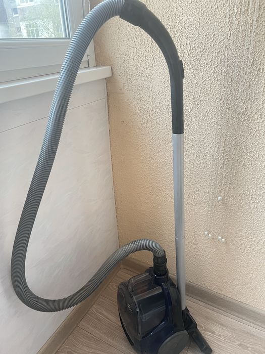 Пылесос Philips рабочий