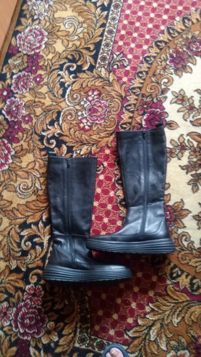 Продам сапоги женские