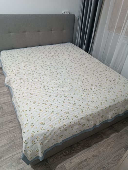 Продам двуспальную кровать