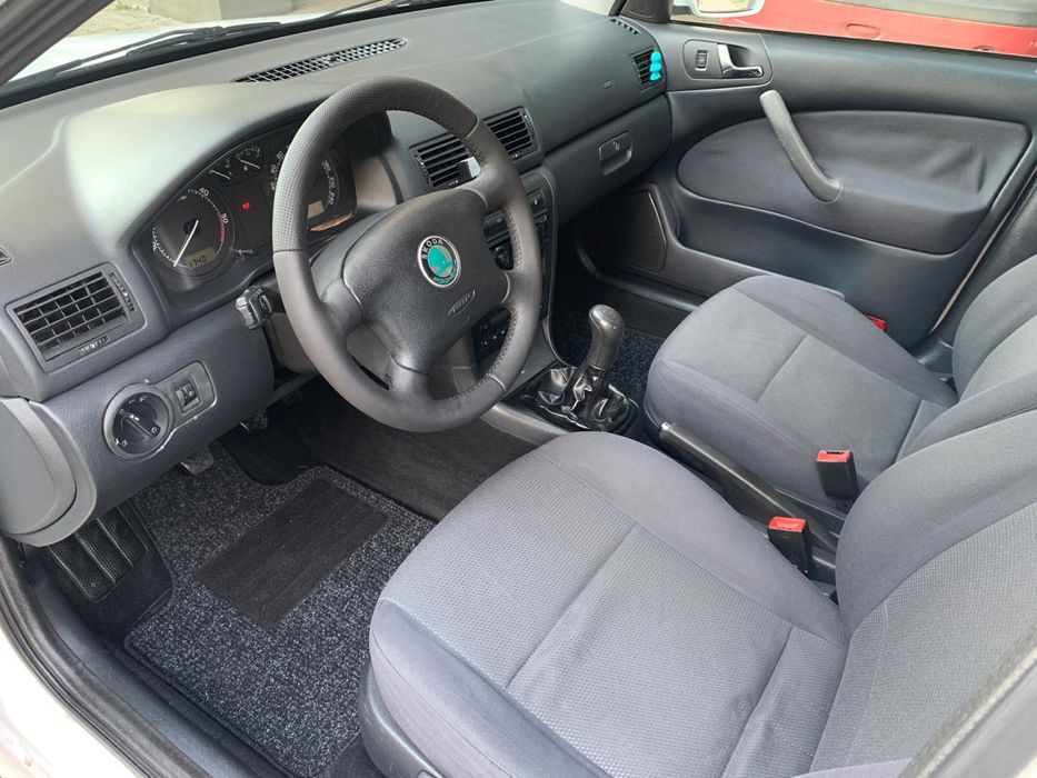 Octavia Tour 1.9 Tdi 10/2009