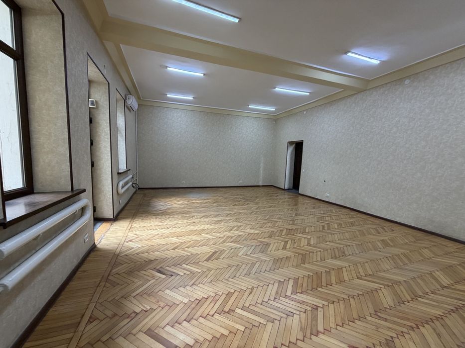 1 линия Шота Руставели парк Бобура 50м2