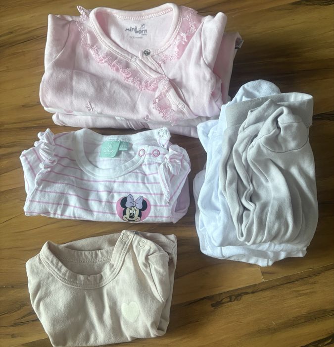Бебешки дрехи много запазени