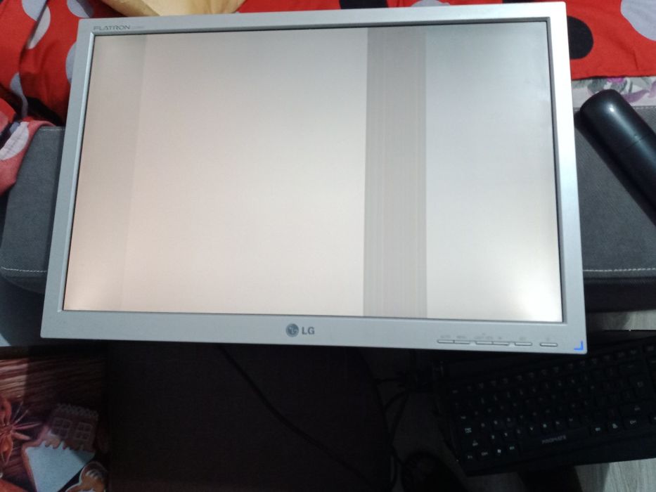 Vând  PC unitate tastatura și mouse