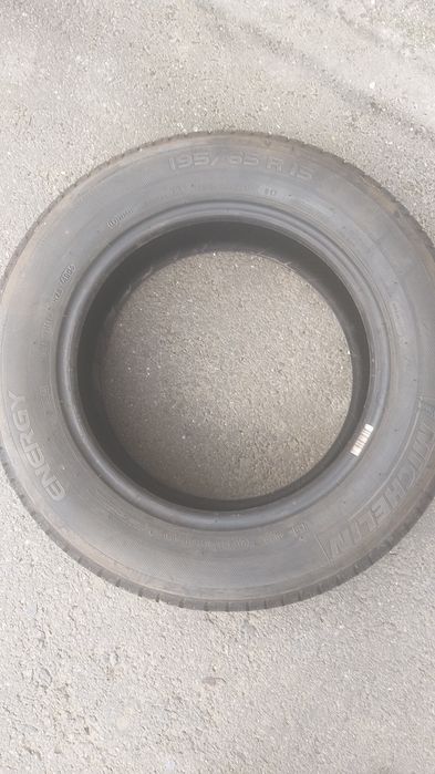 Vand 1 buc cauciuc Michelin 195/65/15