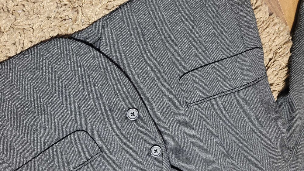 Sacou baiat Nou H&M, varsta  8-9 ani