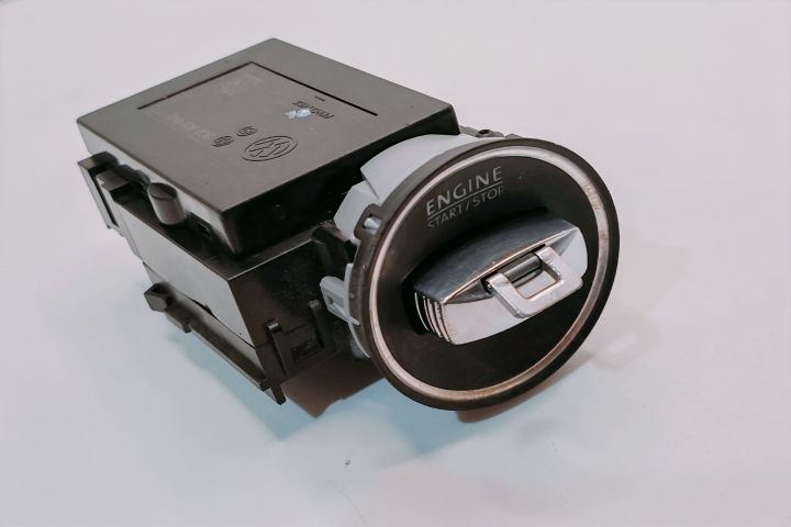 Contact Pornire  cu Cheie 3C0905843T Volkswagen VW Passat B6 seria