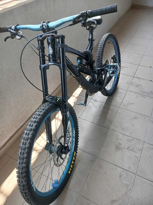 Даунхил(планински) Велосипед за спускане