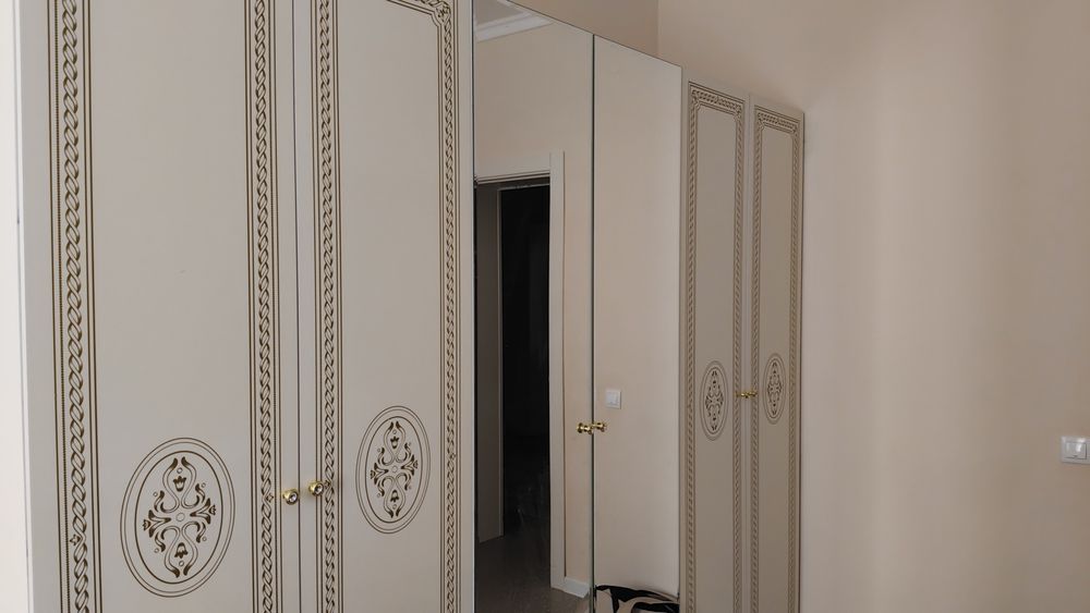 Продам 6 дв шкаф.