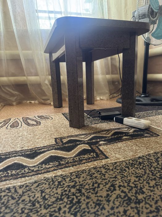 Журнальный стол из камня