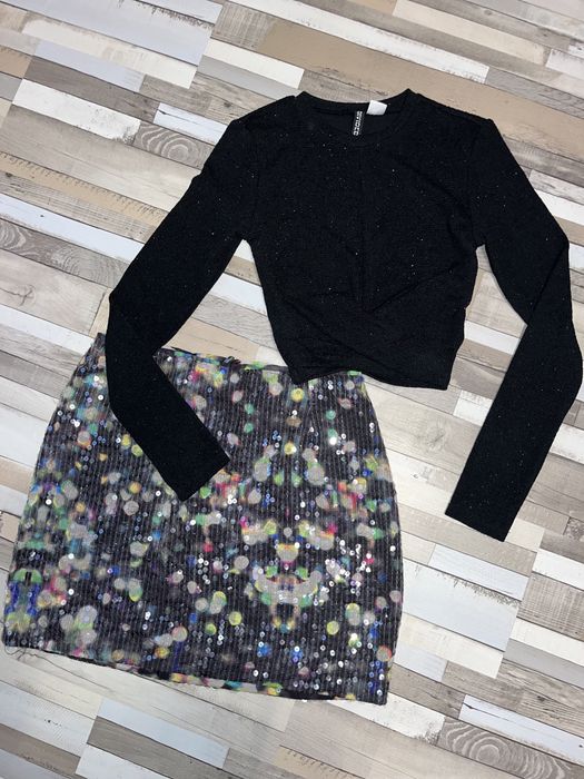 Fusta + bluza cu mameca lunga