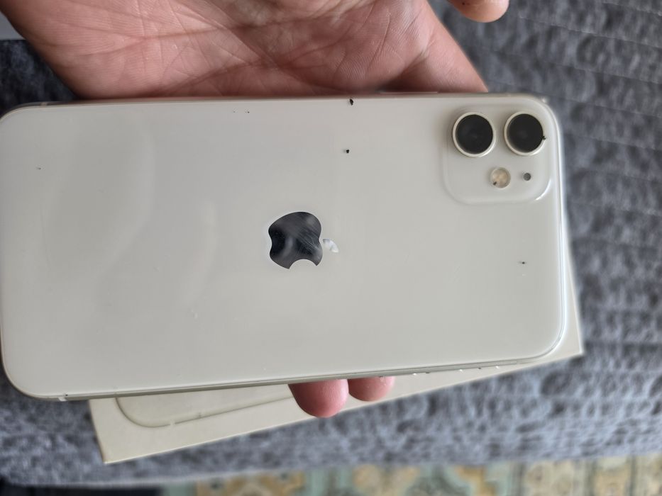 Продам айфон 11 с доками