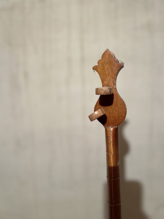 Домбыра сатылда