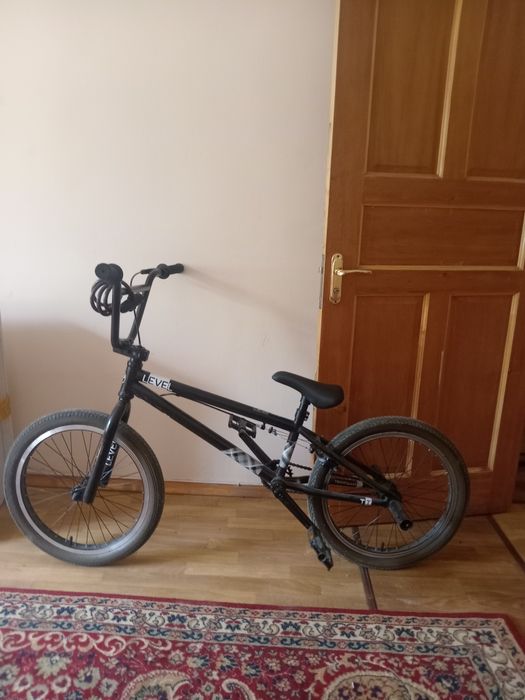 Велосипед BMX 20 дюймов