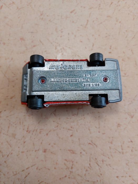 Метални колички matchbox, playart, majorette,burago.