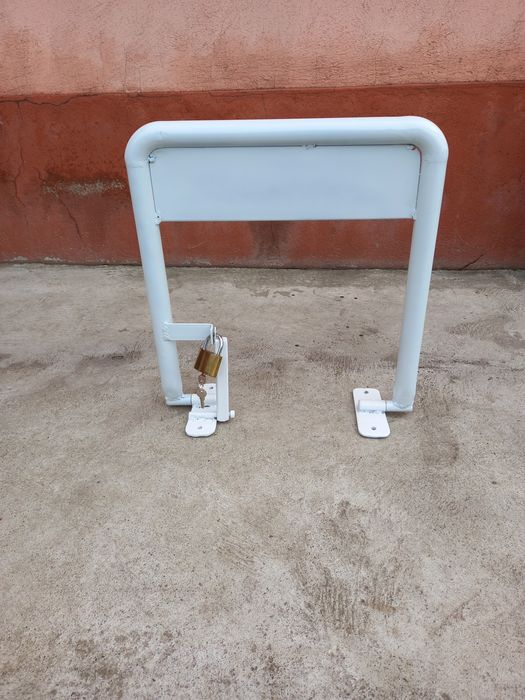 Vand opritor parcare nou