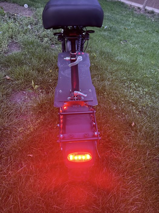 Срочно продам электросамокат