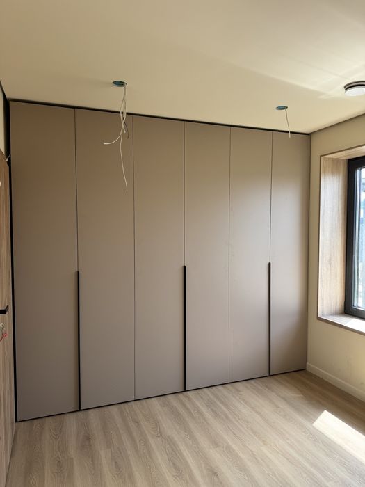 Mobilier la comanda, mobila bucatarie, living, dressing personalizata