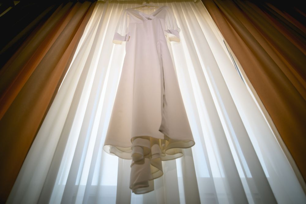 Rochie mireasă tip sirenă, cu trenă detaşabilă