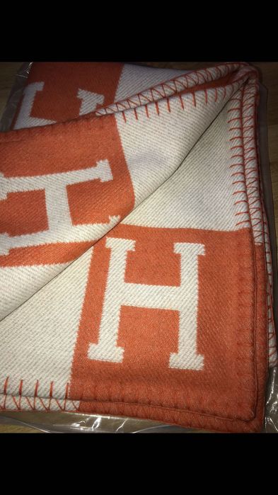 Hermes оранжево одеяло и възглавница