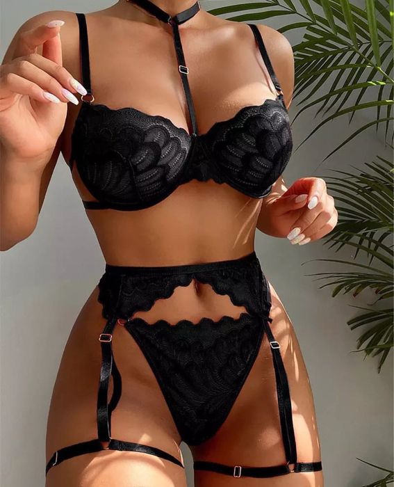 Еротично бельо червен и черен