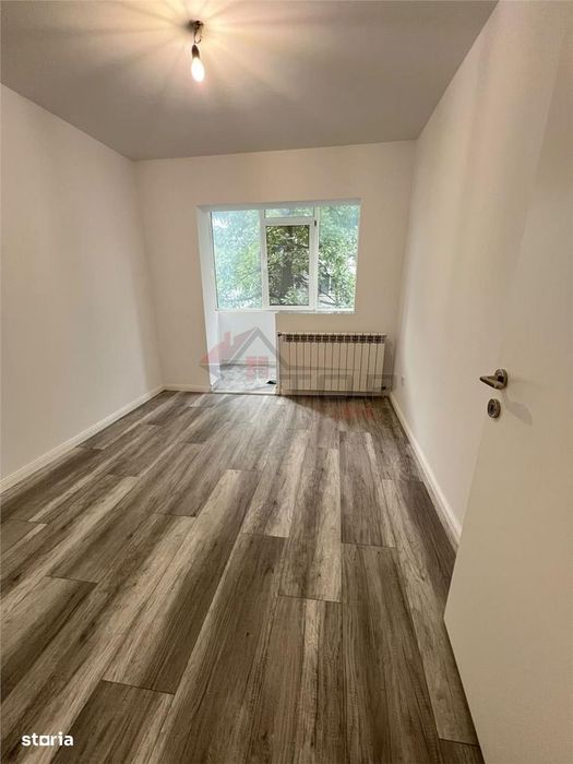 Vanzare apartament 3 camere decomandat 2 bai - renovat complet
