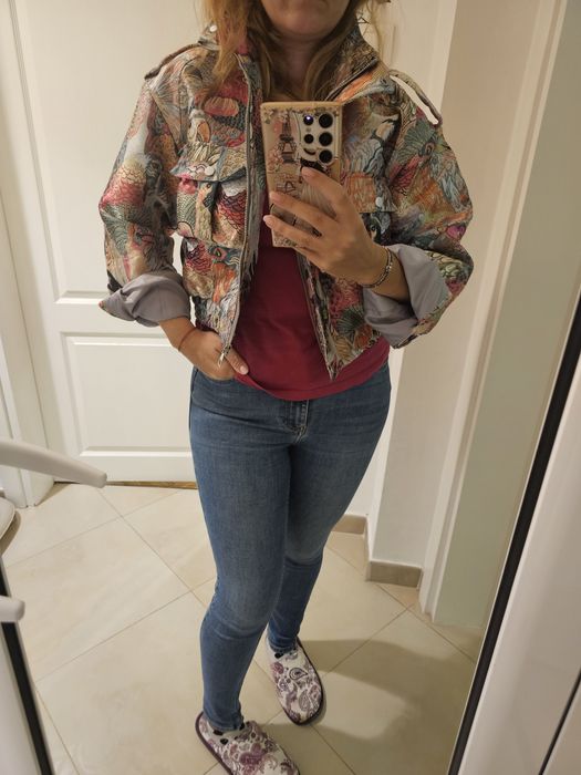 Дамско яке М размер