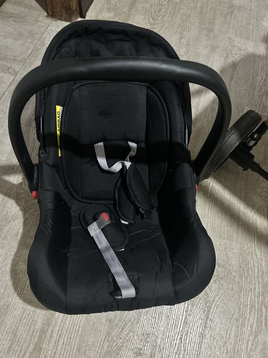 Продам коляску с авто-люлькой б/у