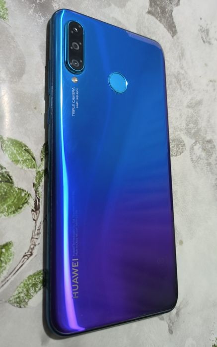 Продаю Huawei P30 Lite