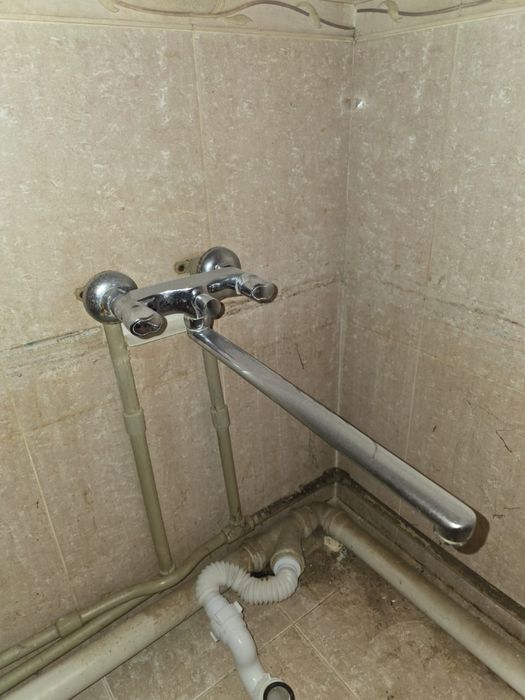 Смеситель в ванную комнату