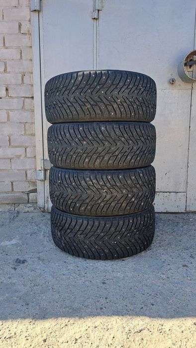 Продам колеса шипованные