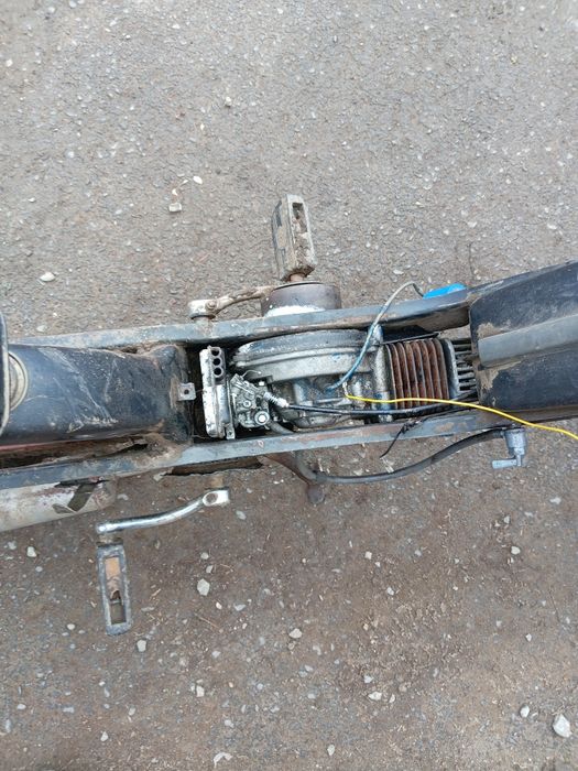 Dau 2 scutere spre vanzare