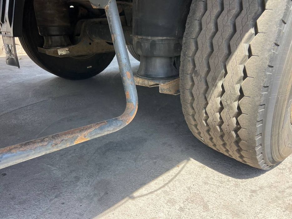 Мерс Тягач прицепи билан сотилади