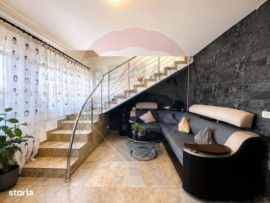 Casa Vila cu 5 camere de vanzare Corbu Constanta