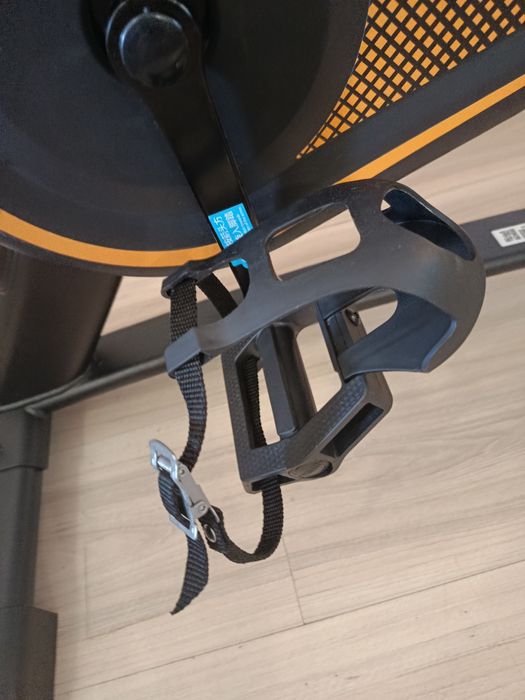 Bicicleta spinning Yesoul A1, volanta aluminiu, negru